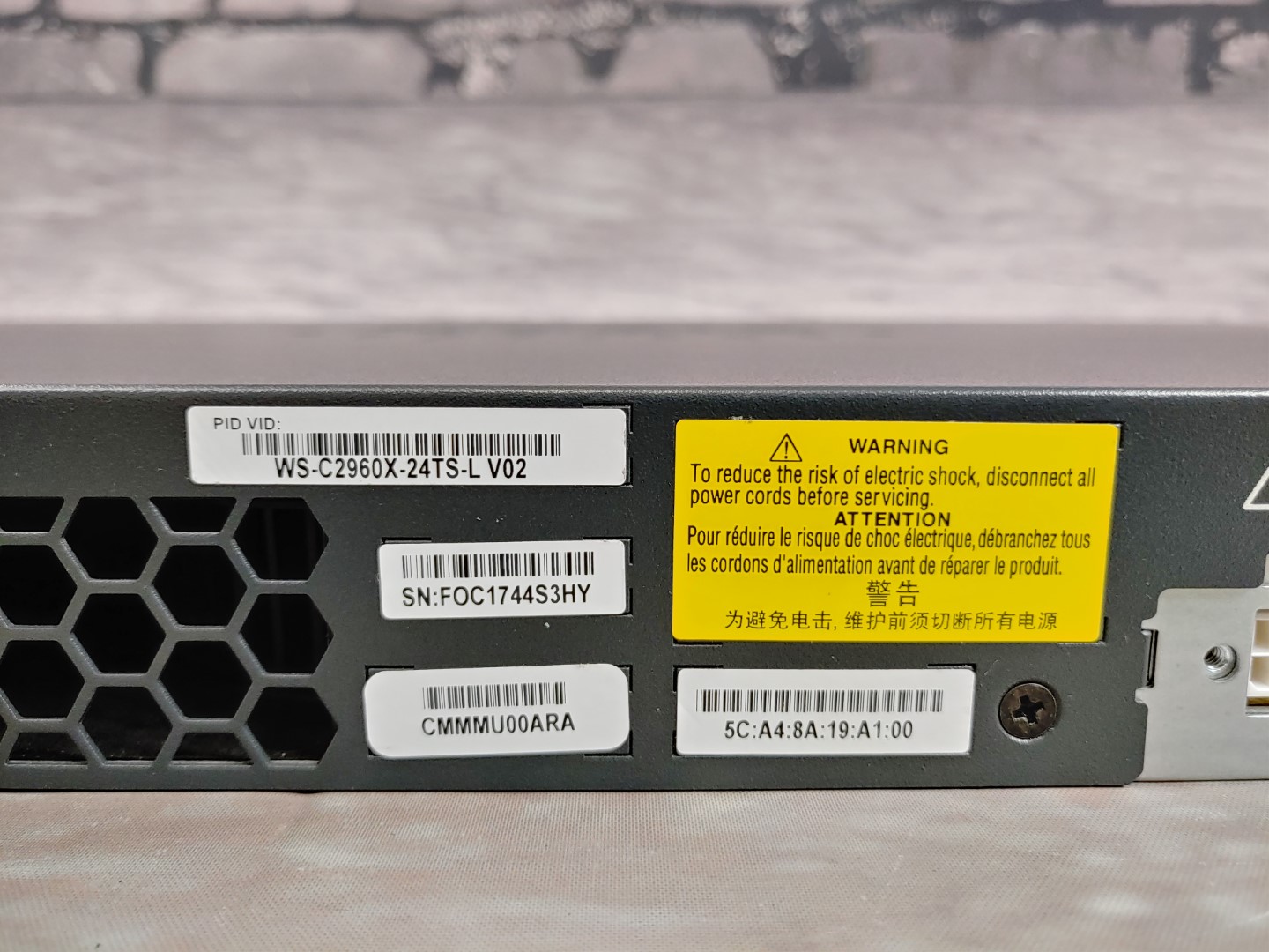 CISCO WS-C2960X-24TS-L V02 Catalyst 2960X 24-Port Switch w/ C2960X-STACK *READ* - Image 9