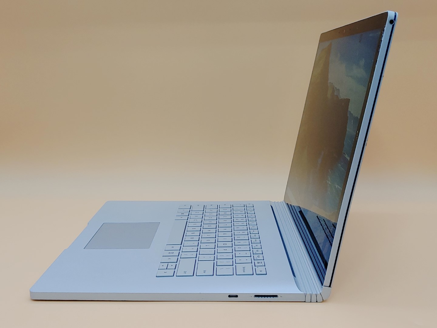 Microsoft Surface Book 2 15" i7-8650U✔16GB✔512GB✔Win11✔GTX1060✔*NO A/C**CRACKED* - Image 3