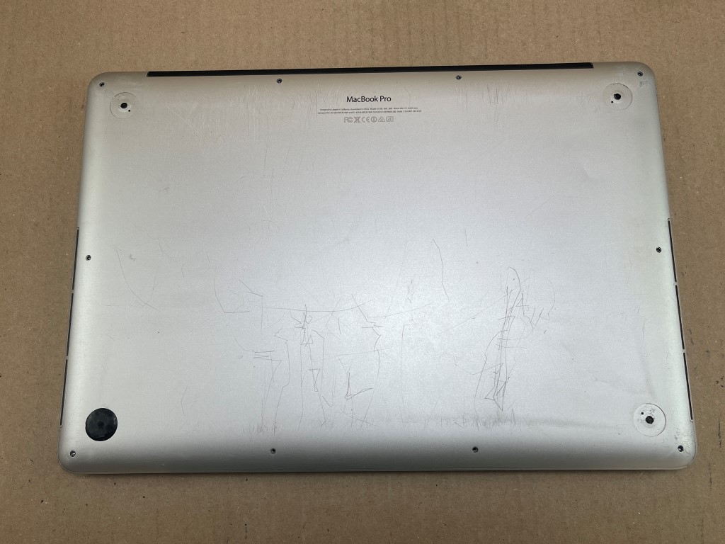 Apple Macbook Pro 15" (2014) Intel i7 2.5Ghz 16GB 512GB SSD (No AC, Bad Battery) - Image 6