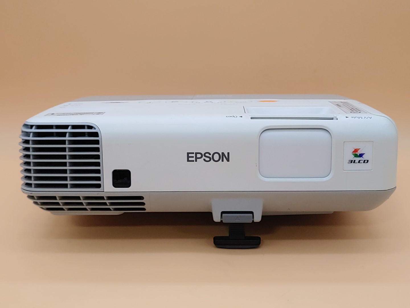 Epson PowerLite 905 H387A XGA 3LCD HDMI 3,000 ANSI Lumen Projector (794 HOURS) - Image 3