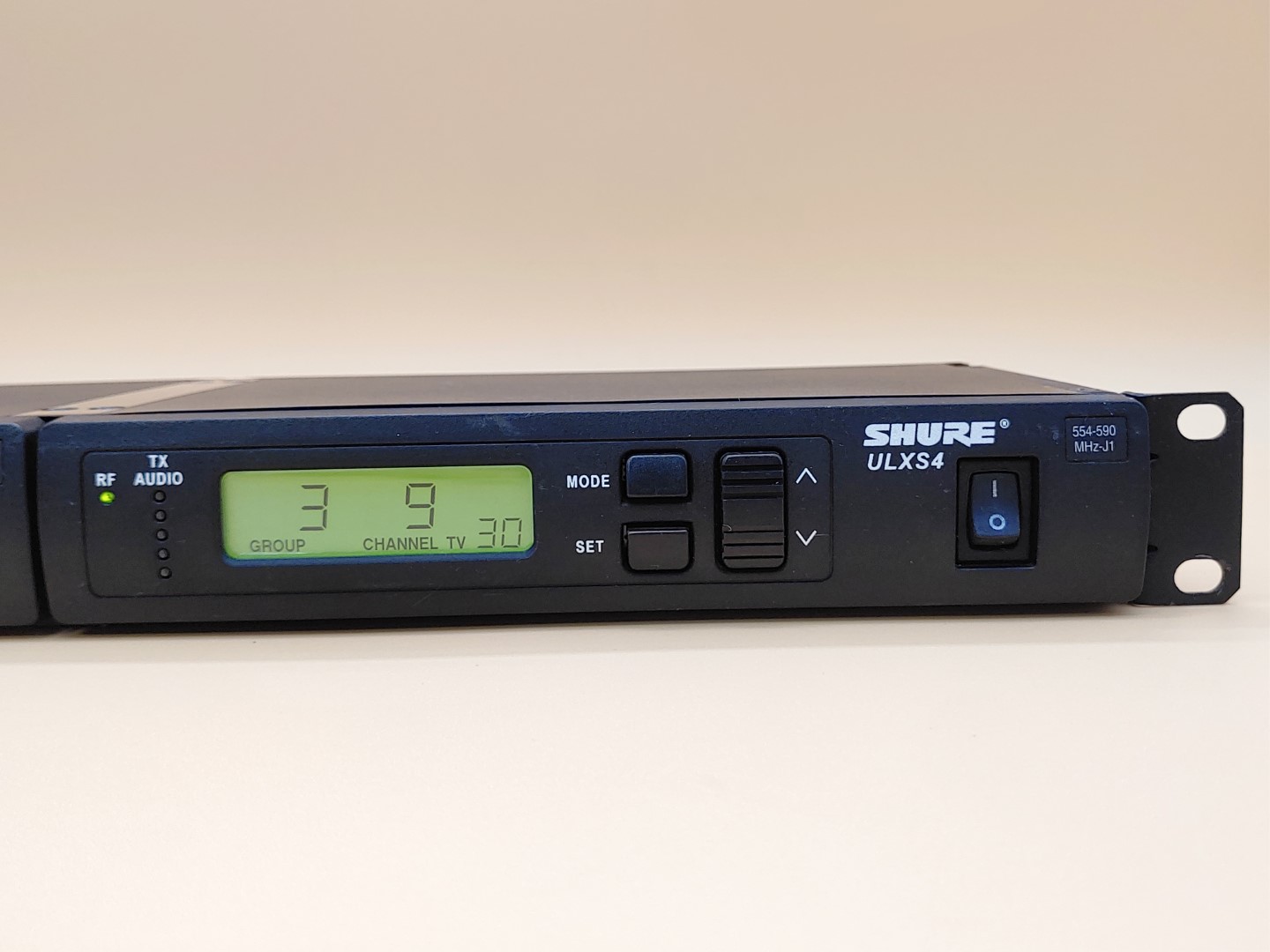 LOT of (2) SHURE ULXS4 Wireless Microphone Receivers 554-590 MHz-J1✔✔ **NO A/C** - Image 4