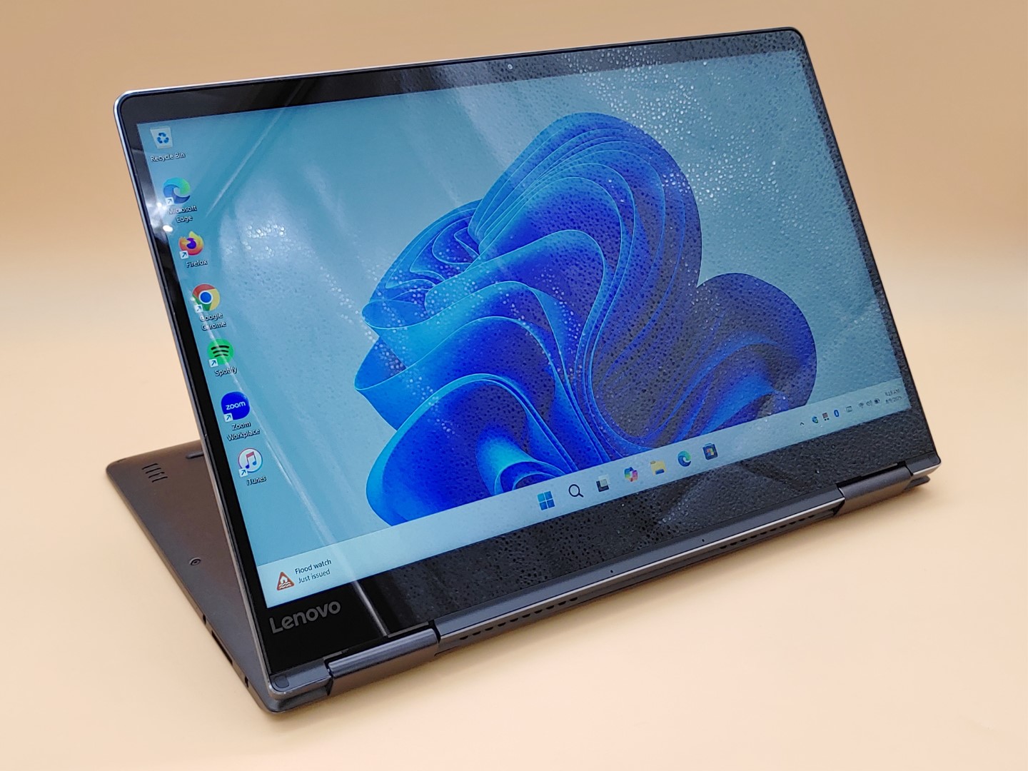 Lenovo Yoga 710-15IKB 15.6" Touch Intel i5-7200U✔8GB✔256GB SSD✔Win11✔ **NO A/C** - Image 2