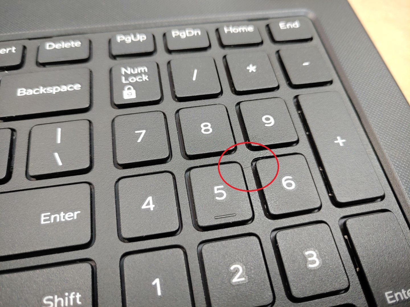 Dell Inspiron 15 5566 15.6" i5-7200U✔*NO RAM/NO BATT/NO AC**POWERS ON SHUTS OFF* - Image 10