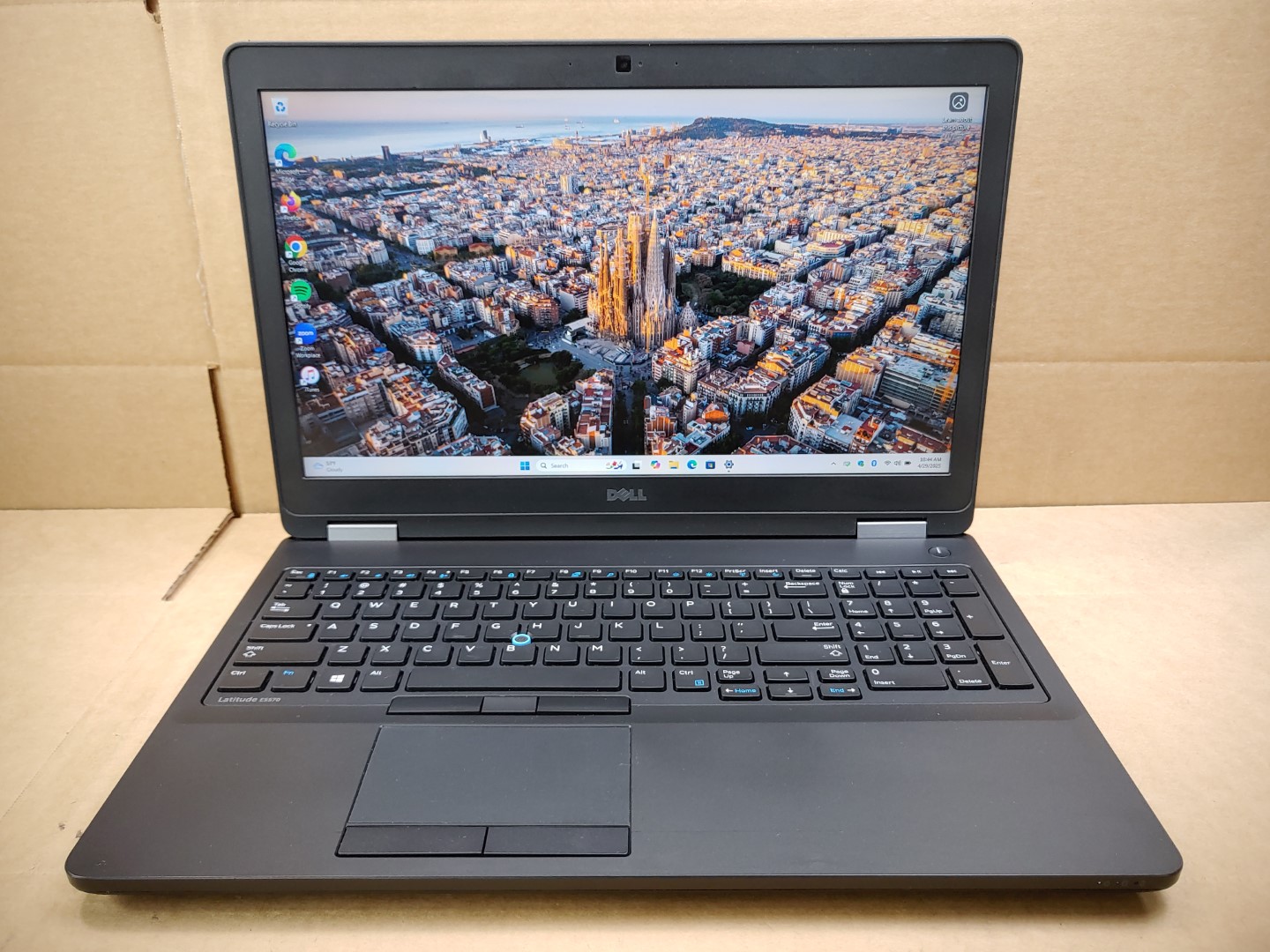 Dell Latitude E5570 15.6" i7-6820HQ✔16GB✔256GB✔Win11Pro✔Radeon R7 M370✔ *NO A/C*