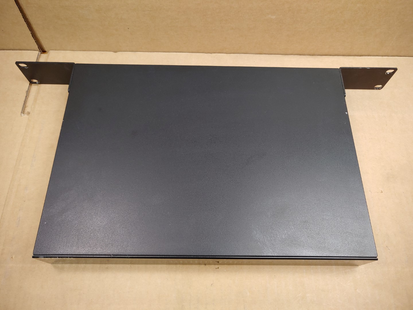 Araknis AN-110-SW-R-16 16-Port Gigabit Cloud managed switch w/ Ears ✔✔✔✔ - Image 4