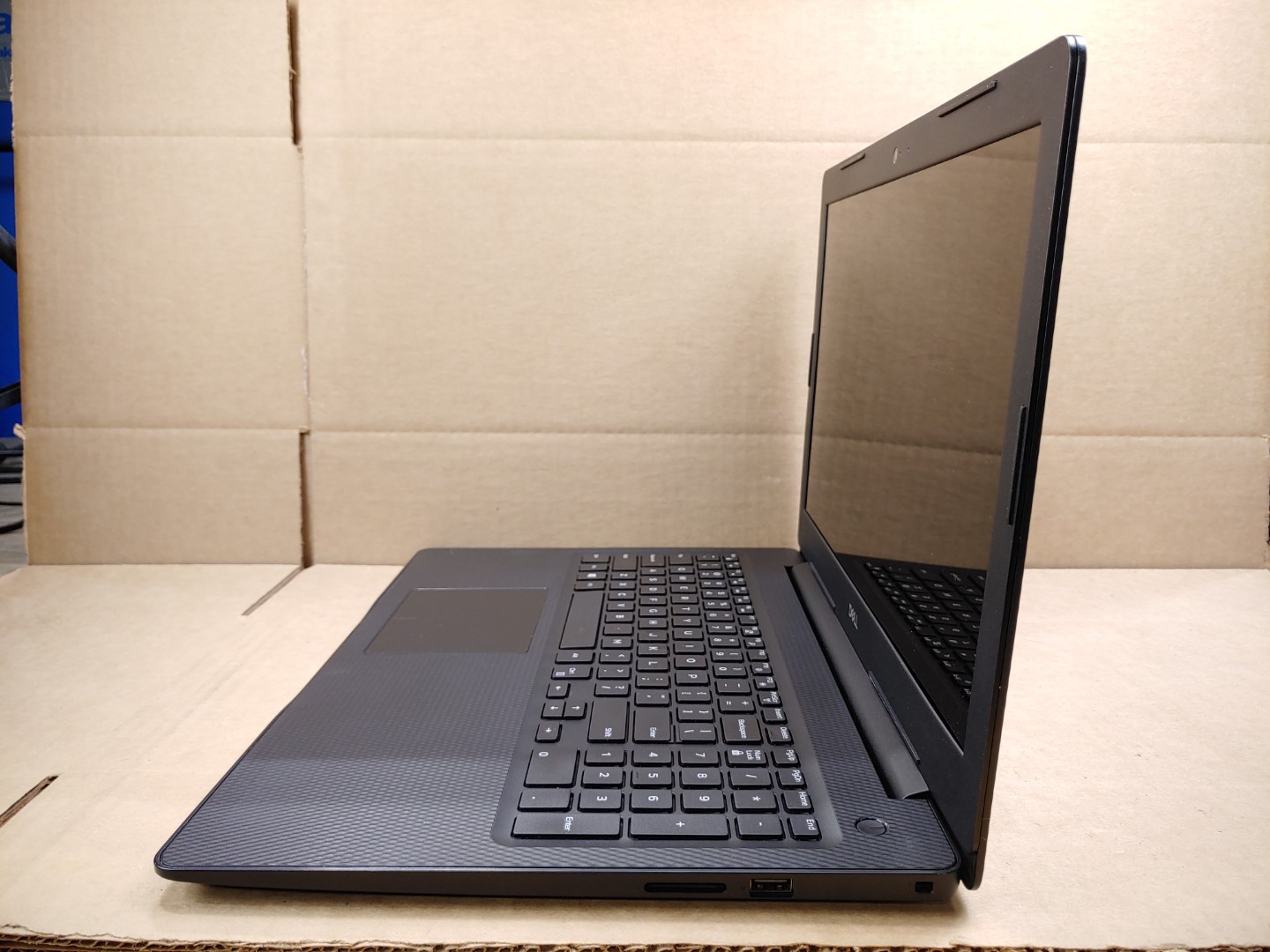 Dell Inspiron 3585 15.6" Ryzen 3 2200U✔*NO RAM/NO HDD/NO AC**BAD KEYBOARD**READ* - Image 3