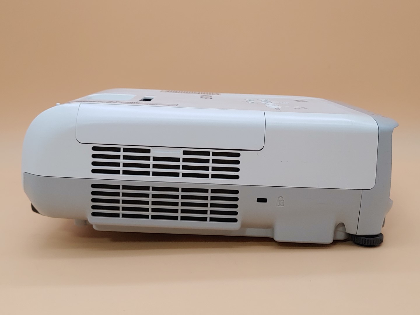 Epson PowerLite 965 H583A XGA 3LCD HDMI 3,500 ANSI Lumen Projector (1128 HOURS) - Image 5