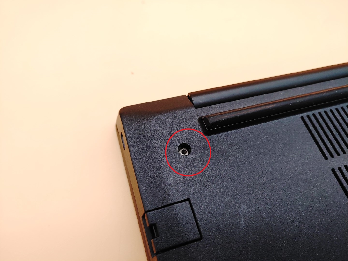 Lenovo ThinkPad E15 Gen 2 15.6" Intel i5-1135G7✔ *NO SSD/NO RAM/NO AC* *READ* - Image 11