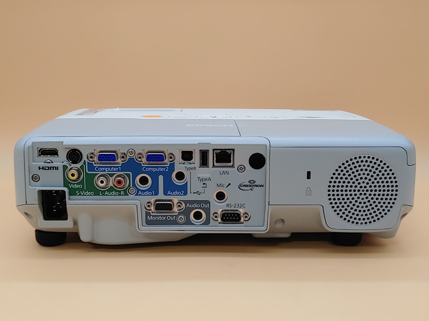 Epson PowerLite 905 H387A XGA 3LCD HDMI 3,000 ANSI Lumen Projector (794 HOURS) - Image 7