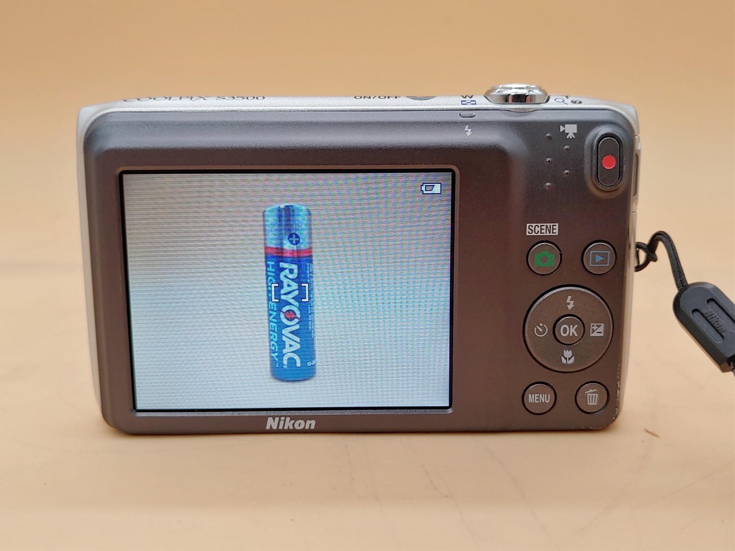 Nikon COOLPIX S3500 20.1MP Digital Camera w/ 8GB SD Card & Battery *NO CHARGER* - Image 6