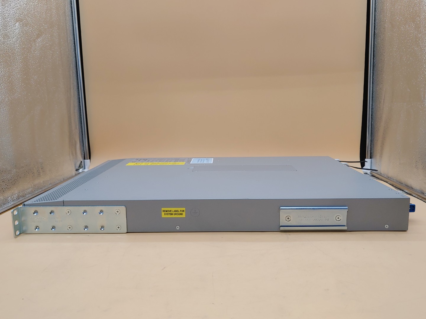 Cisco Nexus 9300 N9K-C93240YC-FX2 V04 w/ 48P 10/25G SFP+ and 12P 100G QSFP28 - Image 7