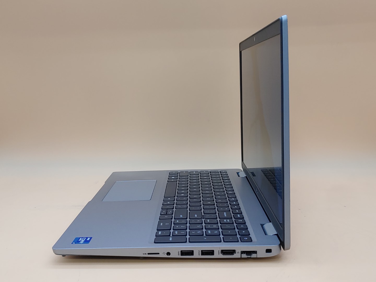 Dell Precision 3560 15.6" i7-1185G7 NVIDIA T500 *NO SSD/RAM/AC* *BROKEN SCREEN* - Image 3