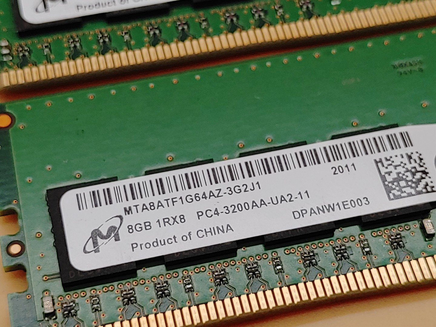 Micron 8GB 1RX8 PC4-3200AA MTA8ATF1G64AZ-3G2J1 UDIMM Desktop Memory - LOT of (2) - Image 2