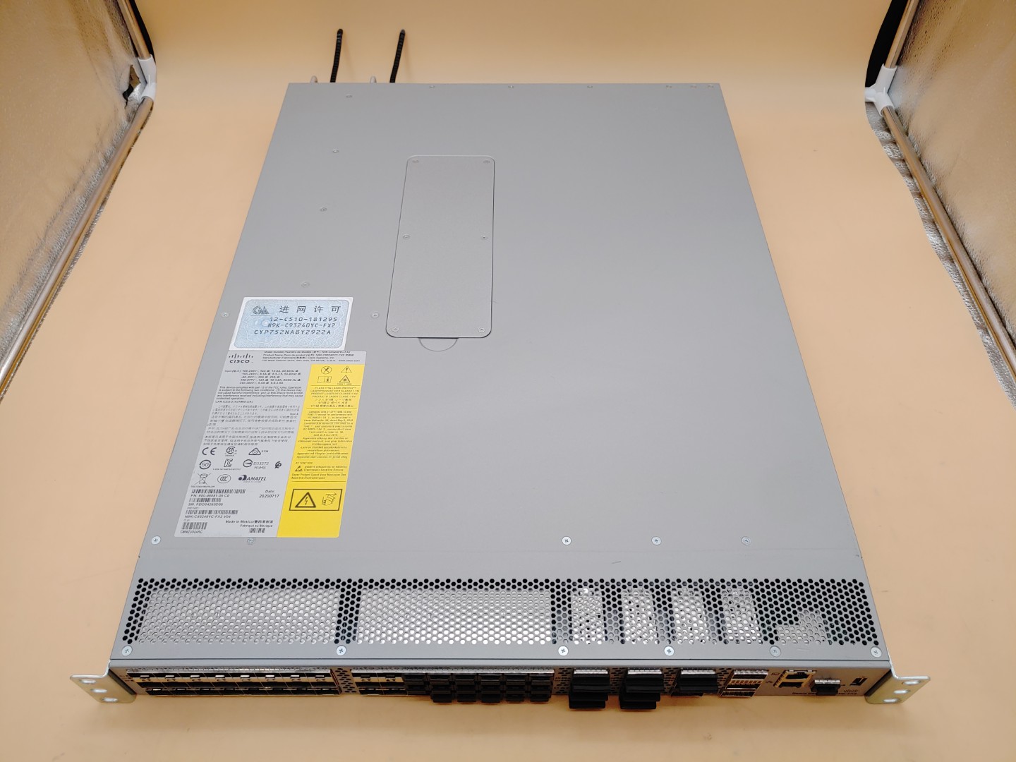 Cisco Nexus 9300 N9K-C93240YC-FX2 V04 w/ 48P 10/25G SFP+ and 12P 100G QSFP28 - Image 4