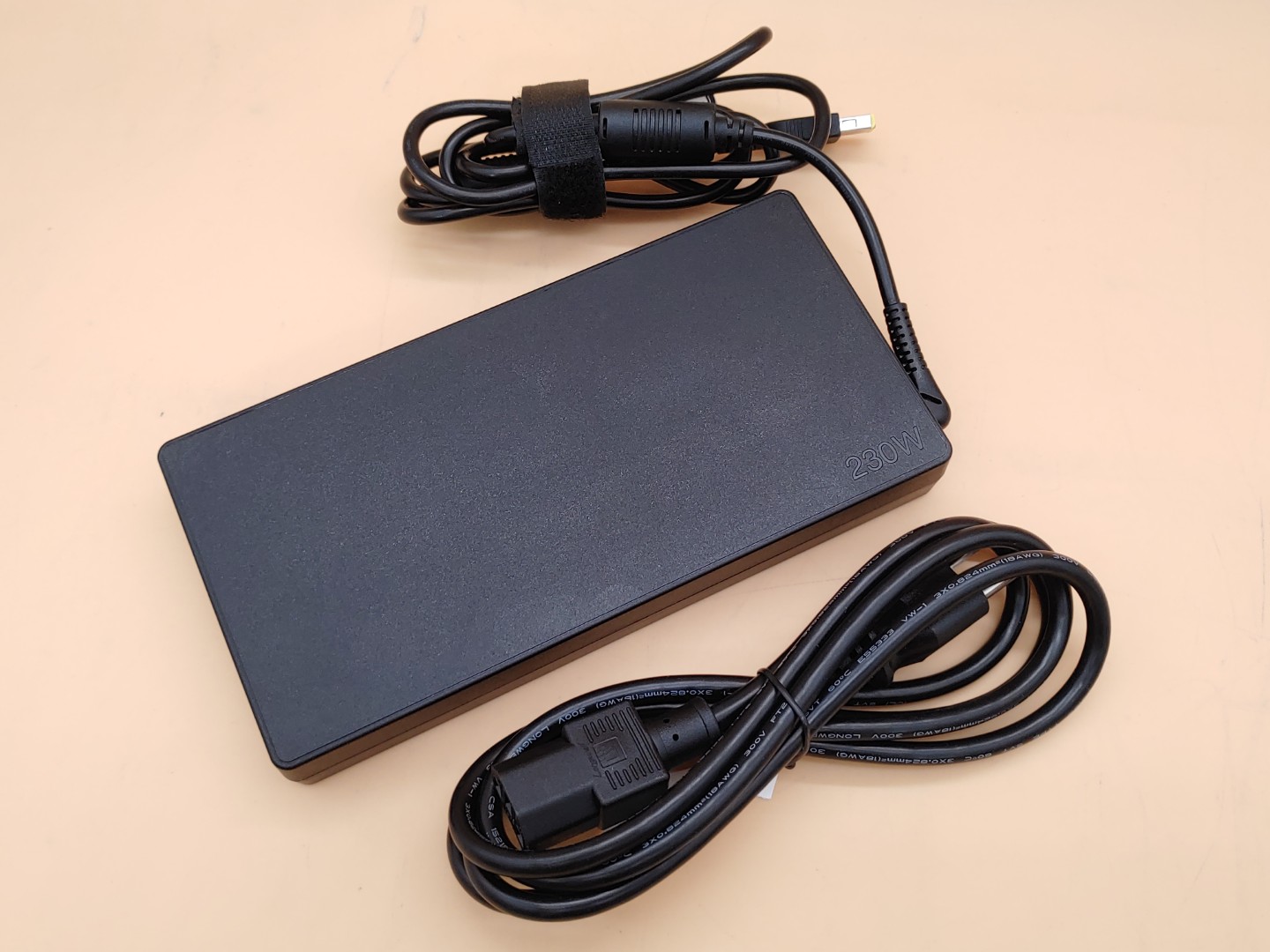 Lenovo ThinkPad Thunderbolt 3 Workstation Dock (03X7538) DK1841 w/ OEM 230W A/C - Image 2