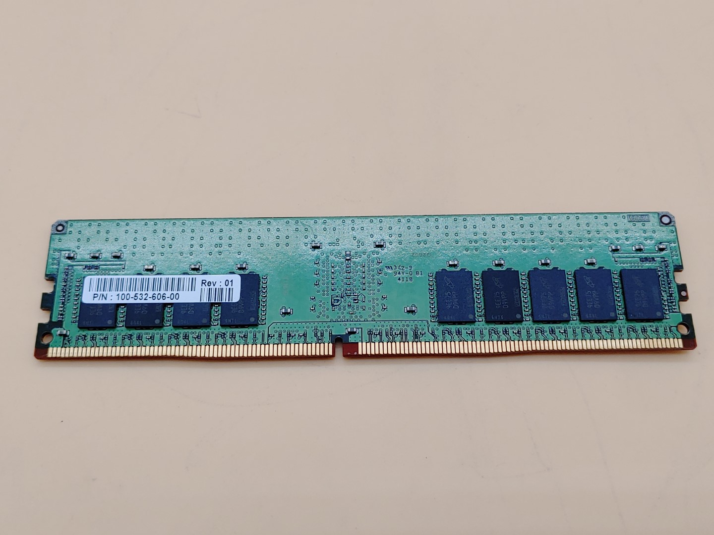 Micron 16GB 2RX8 PC4-2666V DDR4 MTA18ASF2G72PDZ-2G6E1RI ECC Server Memory - Image 3