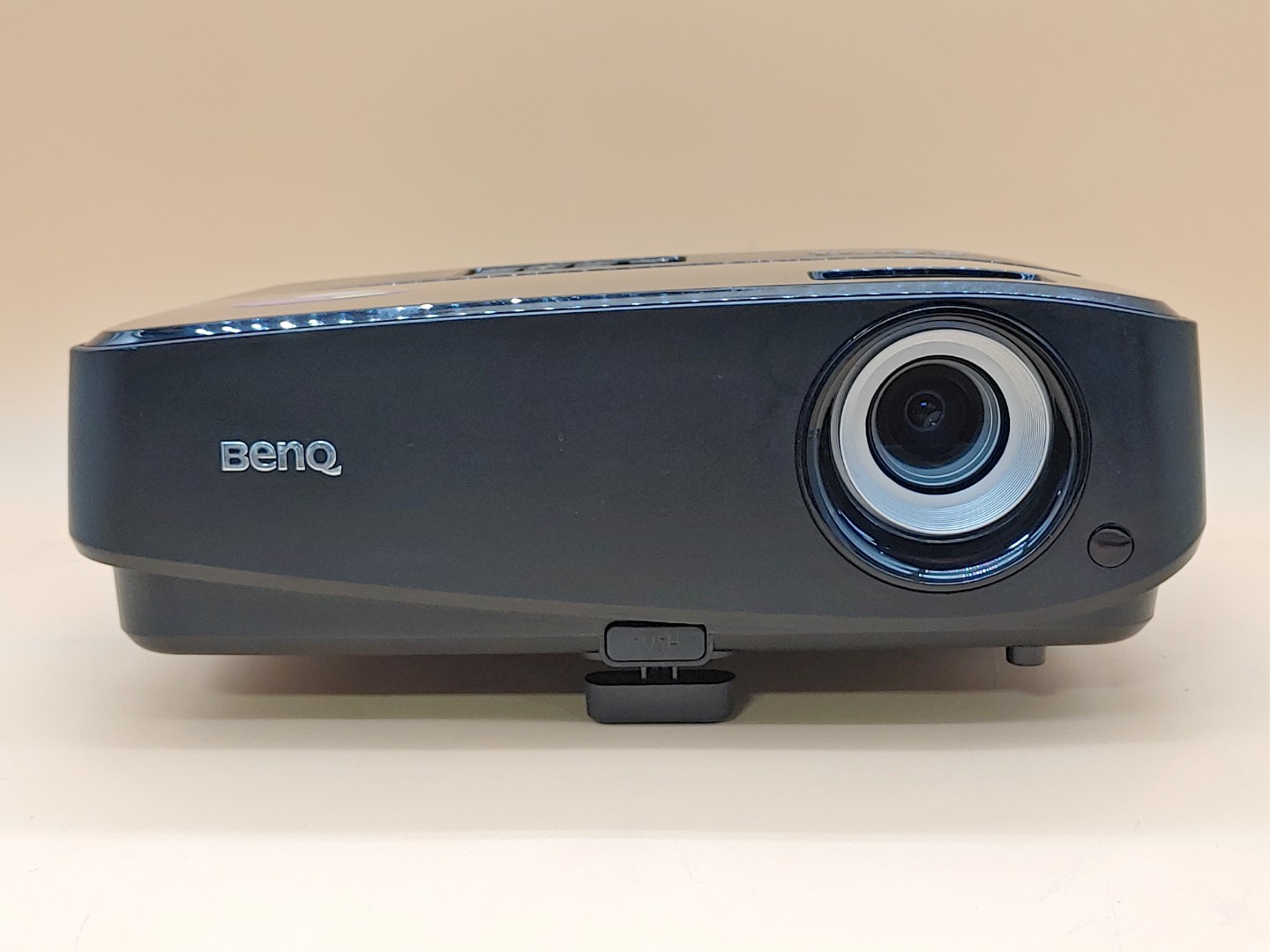 BenQ MX518 XGA 2800 ANSI Lumens HDMI 3D DLP Projector w/ Remote (Lamp Hours: 96) - Image 3