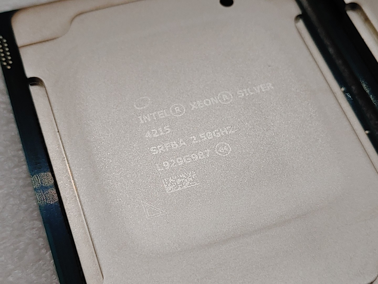 Intel Xeon Silver 4215 2.50GHz SRFBA 11MB LGA3647 8-Core Server CPU - LOT of (2) - Image 2