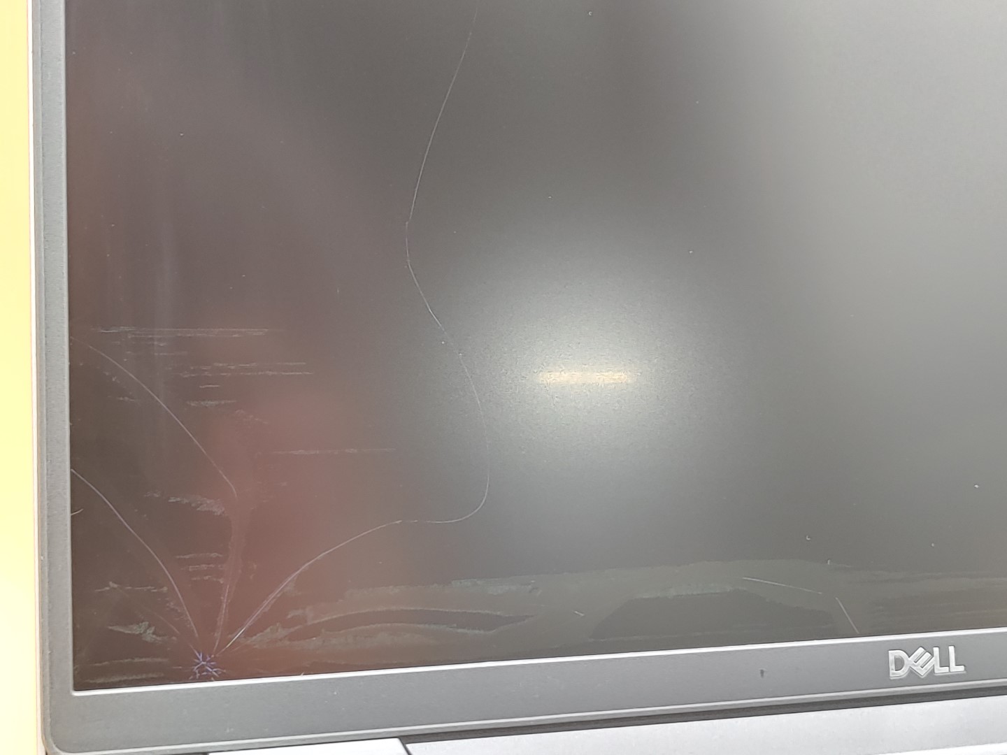 Dell Precision 3560 15.6" i7-1185G7 NVIDIA T500 *NO SSD/RAM/AC* *BROKEN SCREEN** - Image 2