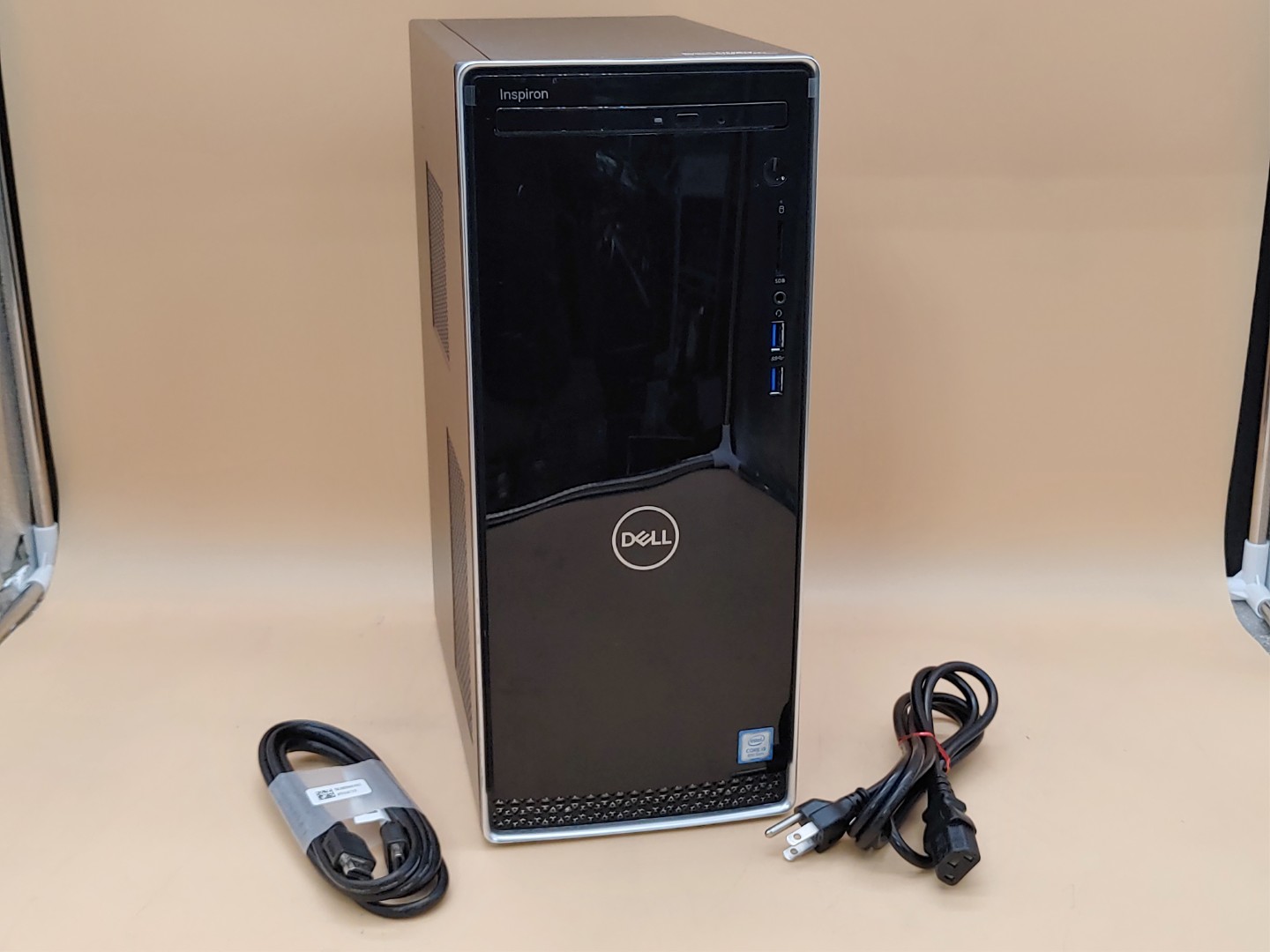 Dell Inspiron 3670 Desktop Intel i5-8400 12GB 256GB SSD Windows11Home Wi-Fi HDMI