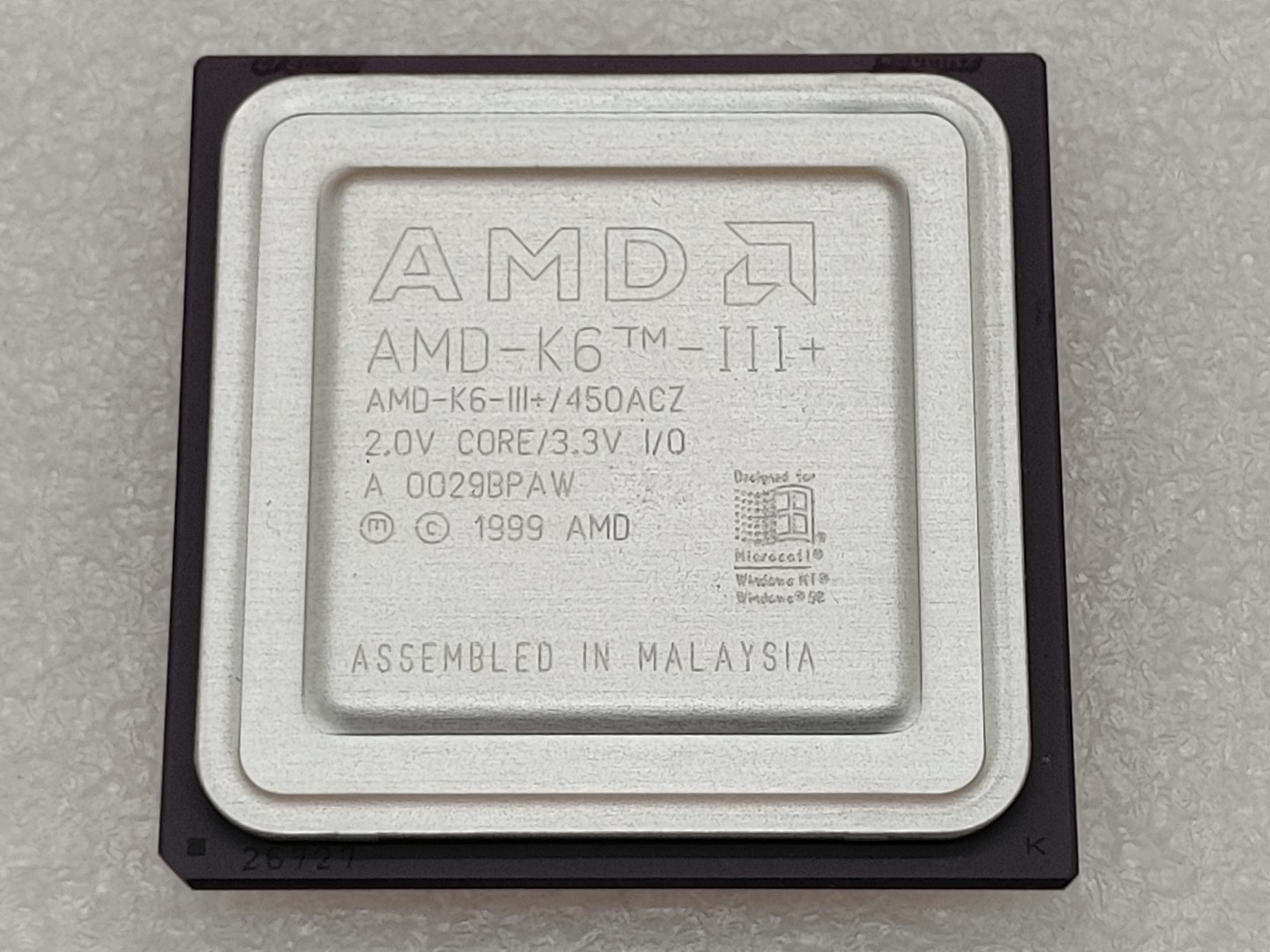 AMD K6-III+ 450MHz 2.0V CORE/3.3V (AMD-K6-III+/450ACZ) Super Socket 7 Processor - Image 3