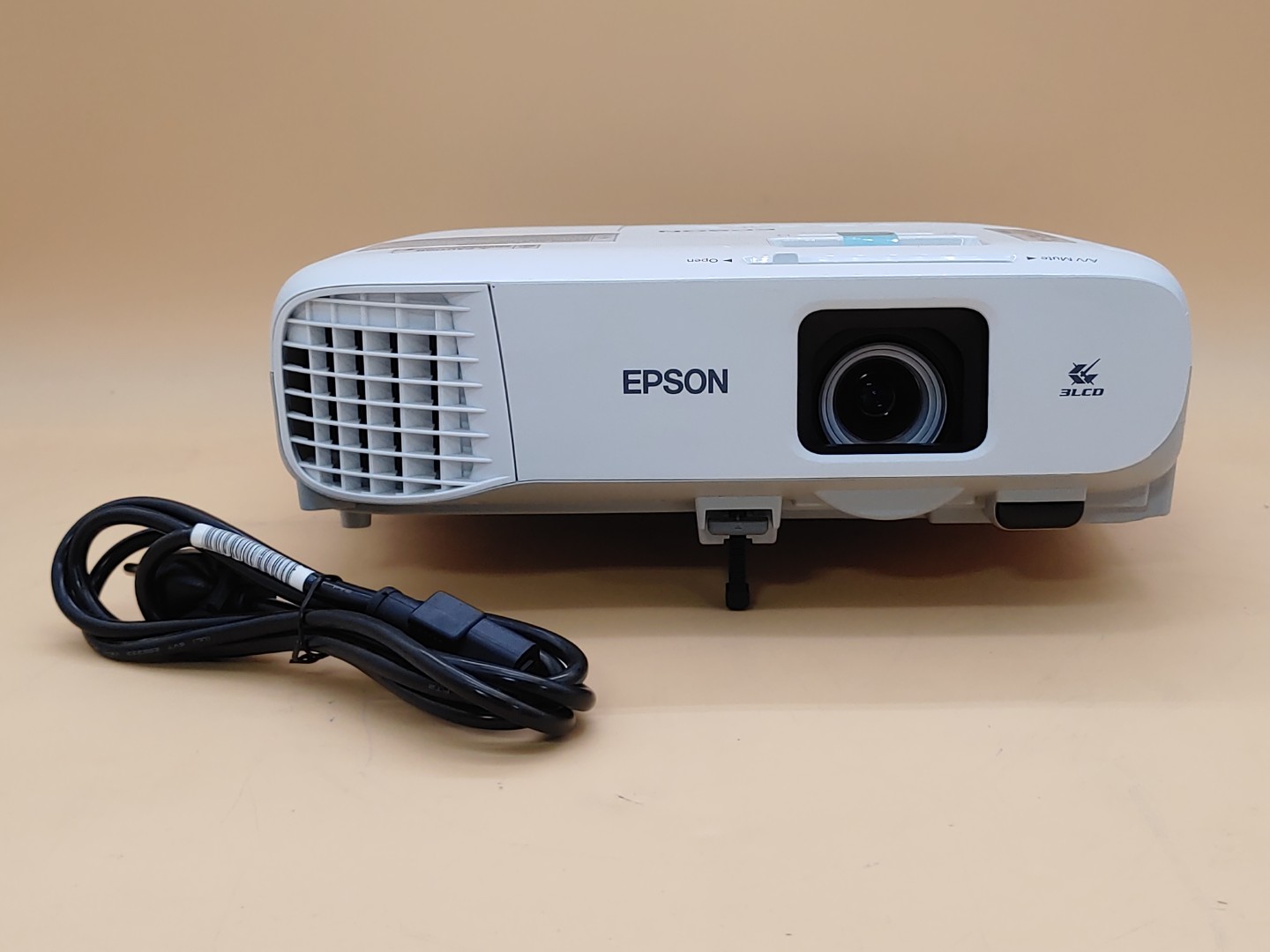 Epson PowerLite 970 3LCD Projector 4000 Lumen ANSI HD 1080p H865A (5215 Hours)