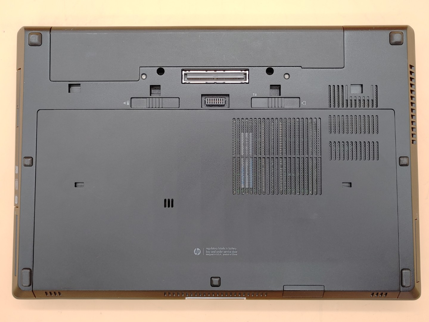 HP EliteBook 8560w 15.6" Intel i7-2670QM 24GB RAM 256GB SSD **NO OS/NO AC** - Image 6