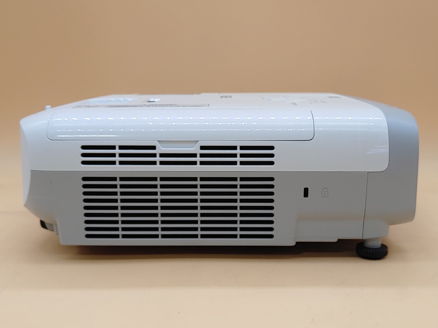 Epson PowerLite 970 3LCD Projector 4000 Lumen ANSI HD 1080p H865A (125 Hours) - Image 6