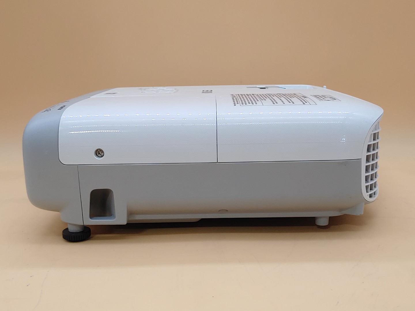 Epson PowerLite 970 3LCD Projector 4000 Lumen ANSI HD 1080p H865A (1506 Hours) - Image 4