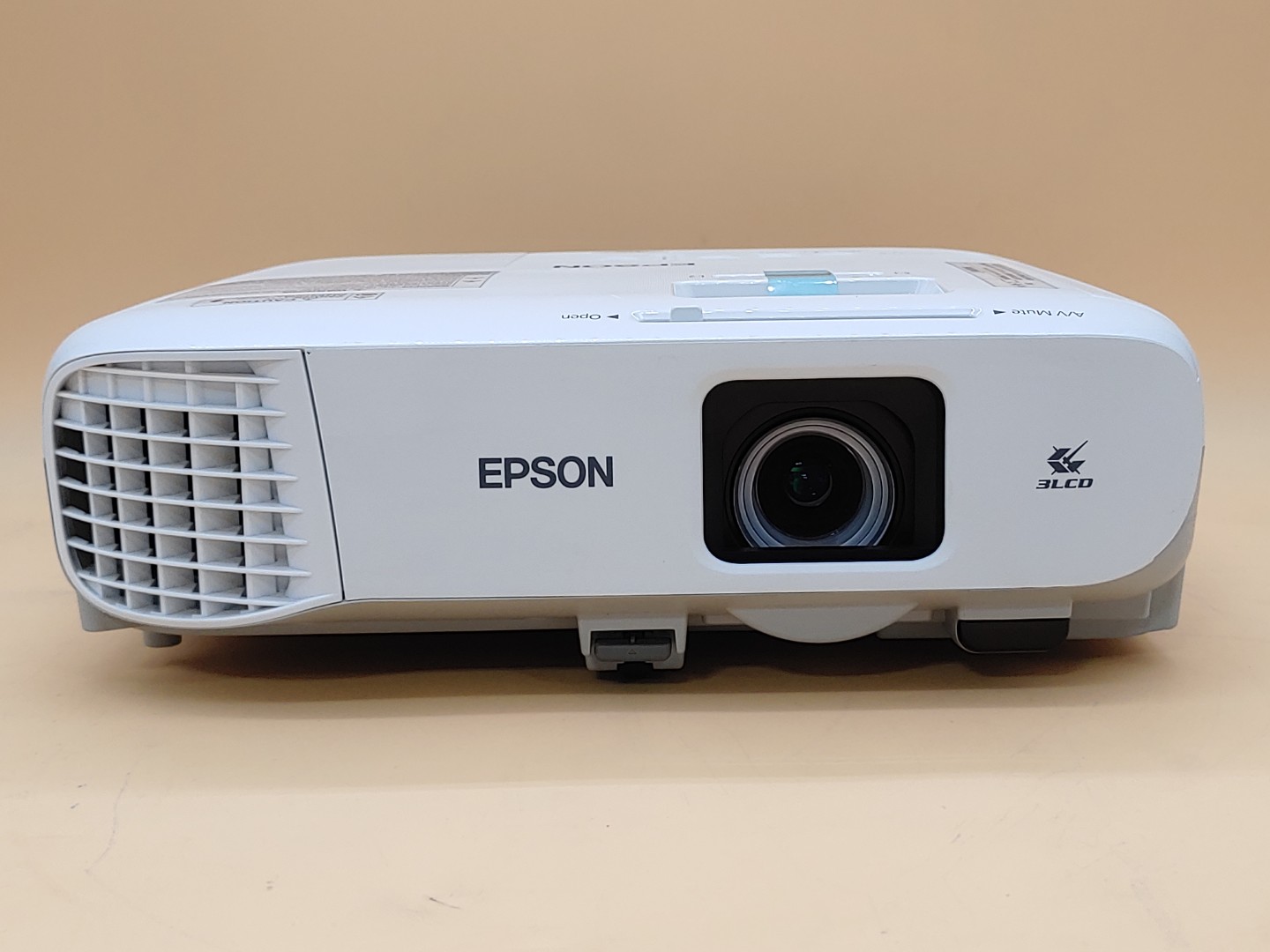 Epson PowerLite 970 3LCD Projector 4000 Lumen ANSI HD 1080p H865A (5215 Hours) - Image 2