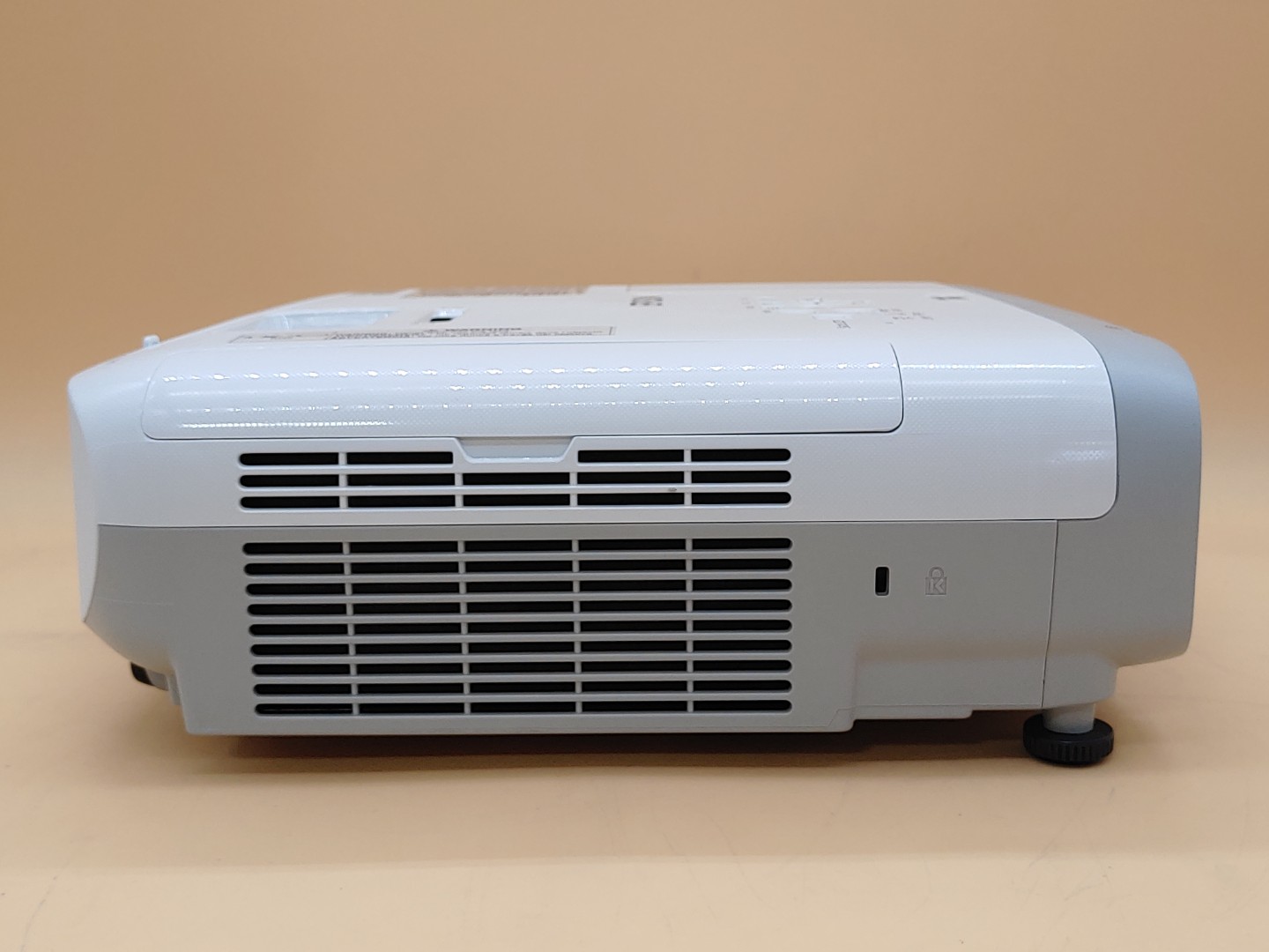 Epson PowerLite 970 3LCD Projector 4000 Lumen ANSI HD 1080p H865A (2215 Hours) - Image 5