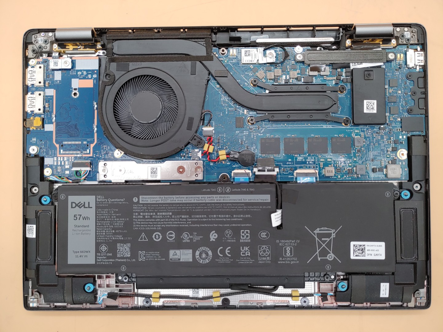 Dell Latitude 7450 14" Ultra 7 165U 32GB RAM *NO SSD/AC* *LIQUID SPILL NO POWER* - Image 7