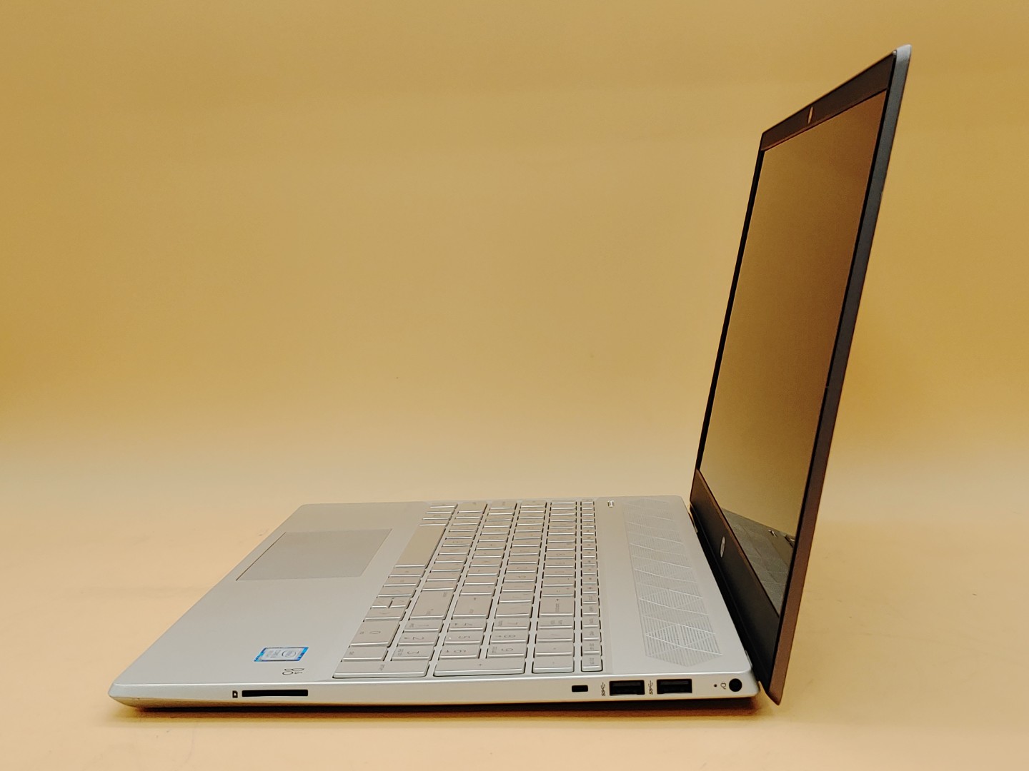HP Pavilion 15-cs0053cl 15.6" i5-8250U 12GB 128GB SSD + 1TB HDD **NO OS/NO AC** - Image 3