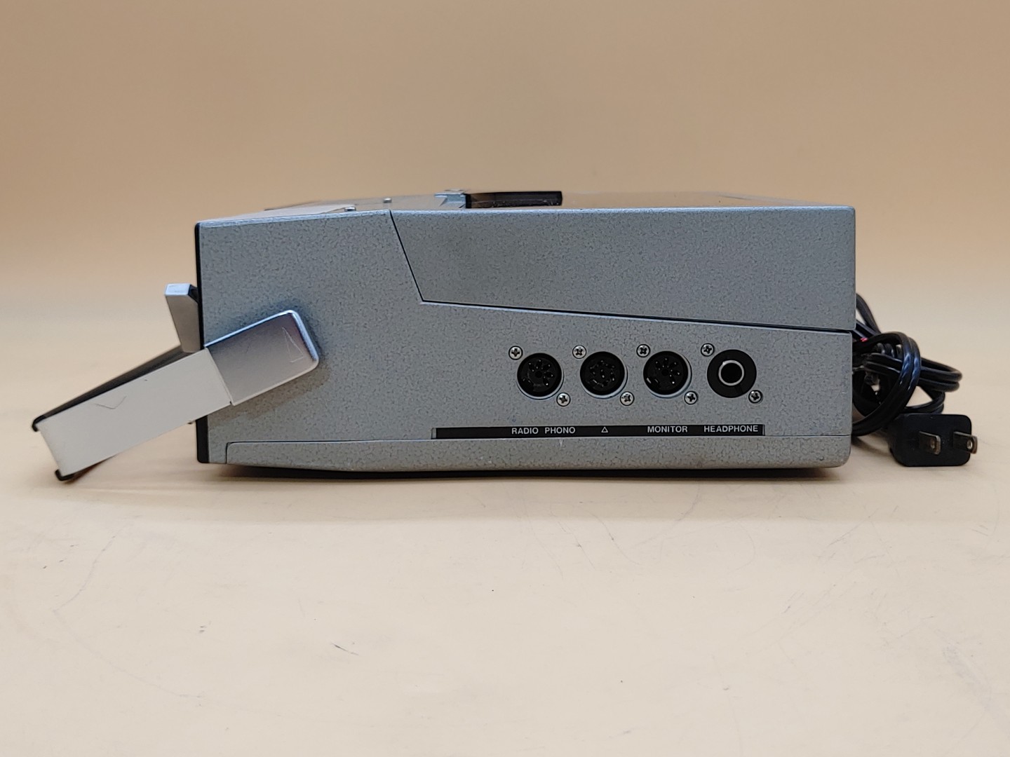 UHER 4400 Report Monitor 4-Channel Tape Recorder Reporter **NO POWER** **READ** - Image 8