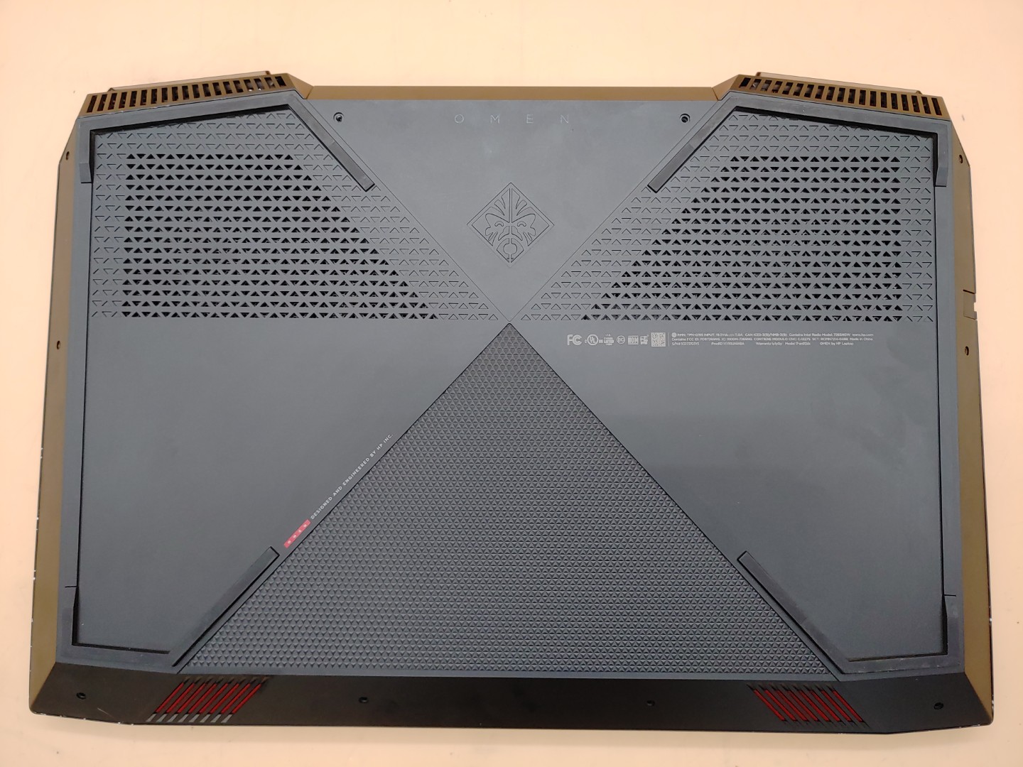 HP Omen 17-an012dx 17.3" i7-7700HQ 16GB RX 580 *NO HDD/NO SSD/NO OS/NO AC* *READ - Image 6