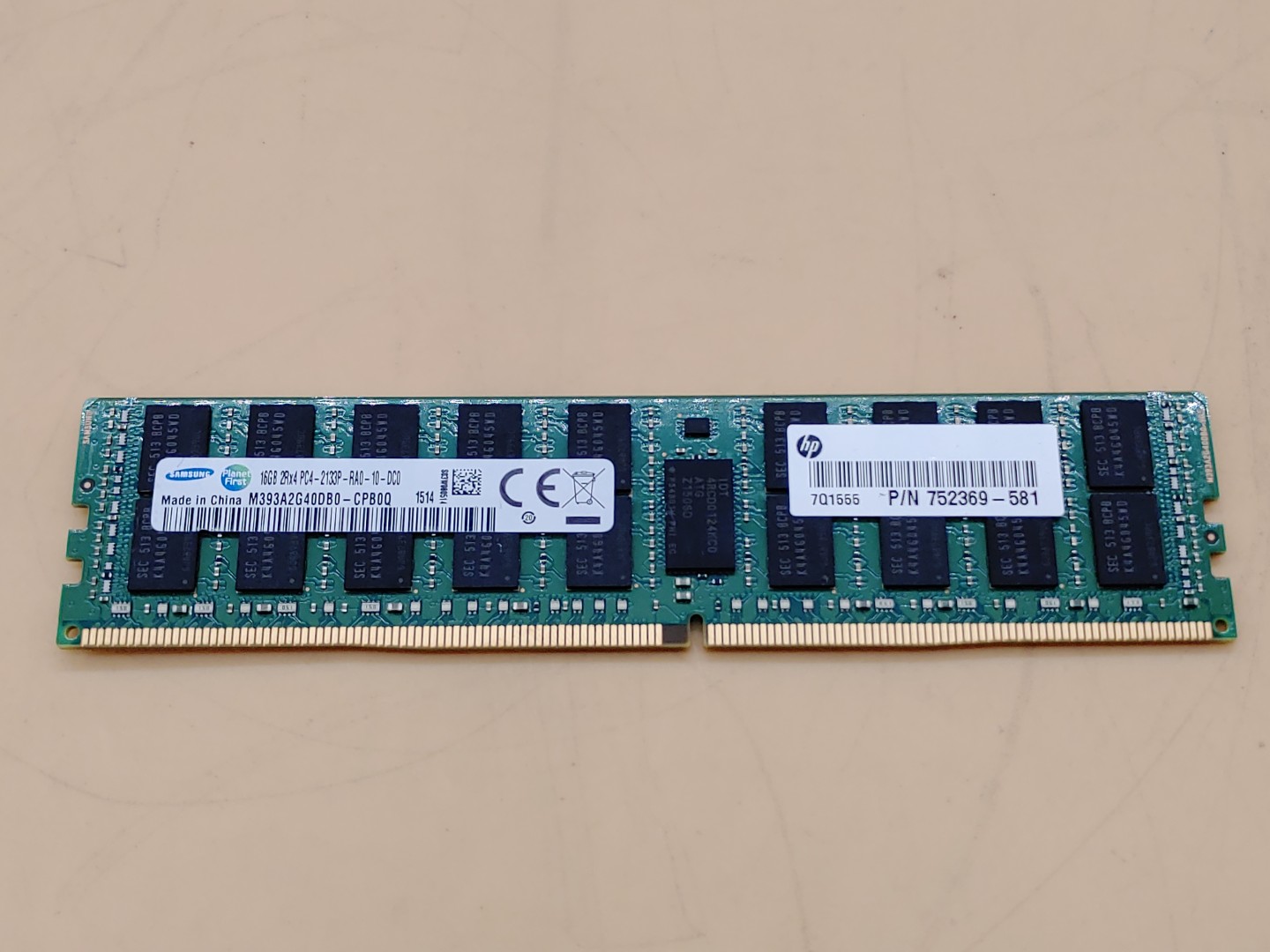 Samsung 16GB 2Rx4 PC4-2133P DDR4 M393A2G40DB0-CPB0Q ECC Server Ram Memory