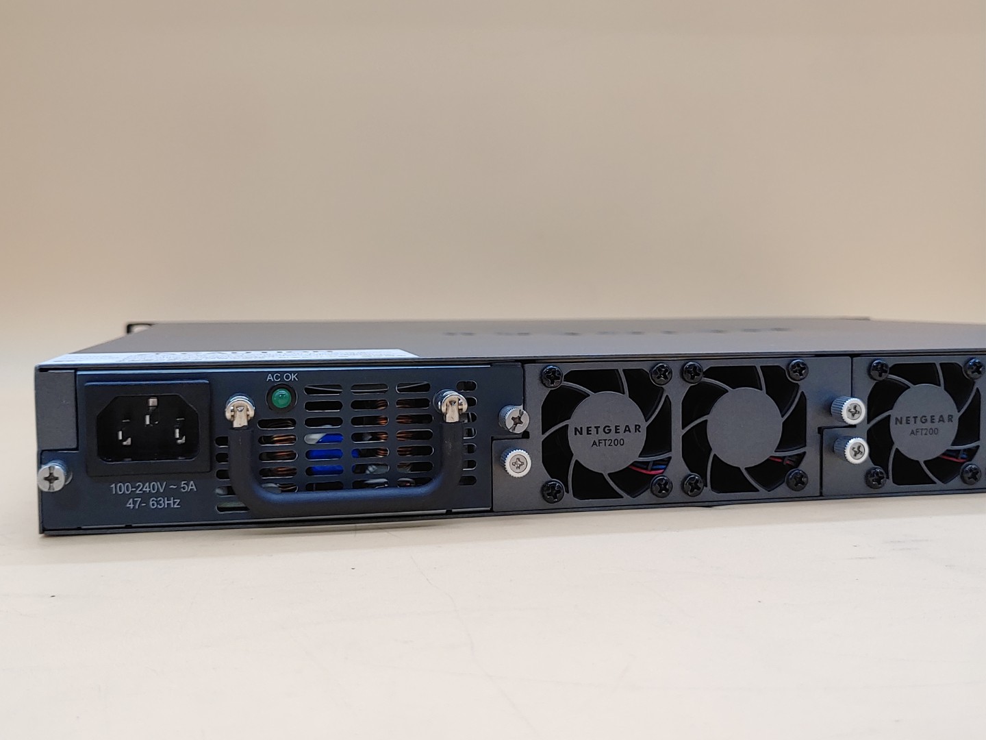 Netgear ProSafe M7100-24X V1H1 10G L2+ 24-Port Managed Switch w/ x2 PSU & Ears - Image 9