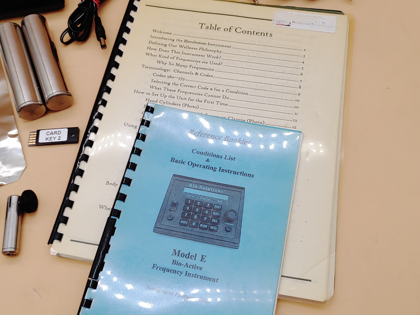 Bio Solutions Model-E Frequency Resonant Machine w/ Power Adapter + Extras - Image 5