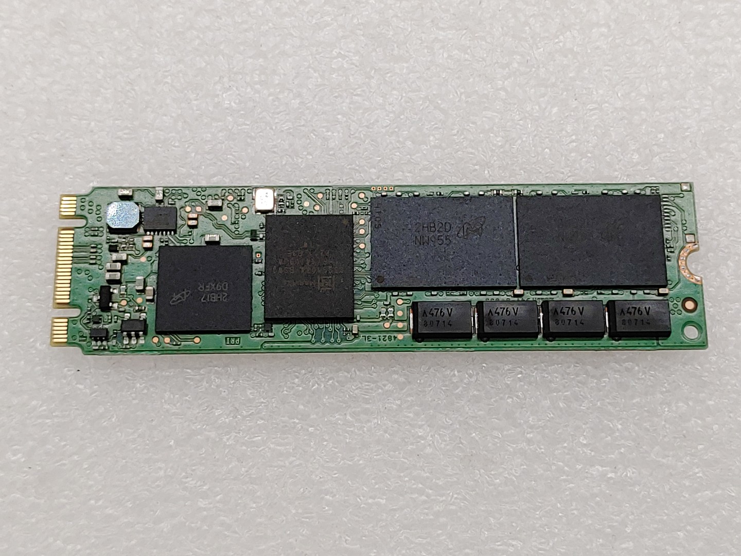 Dell EMC 480GB MTFDDAV480TDS 6Gbps Micron SATA RI M.2 SSD 5300 Pro (7RKD7) - Image 4