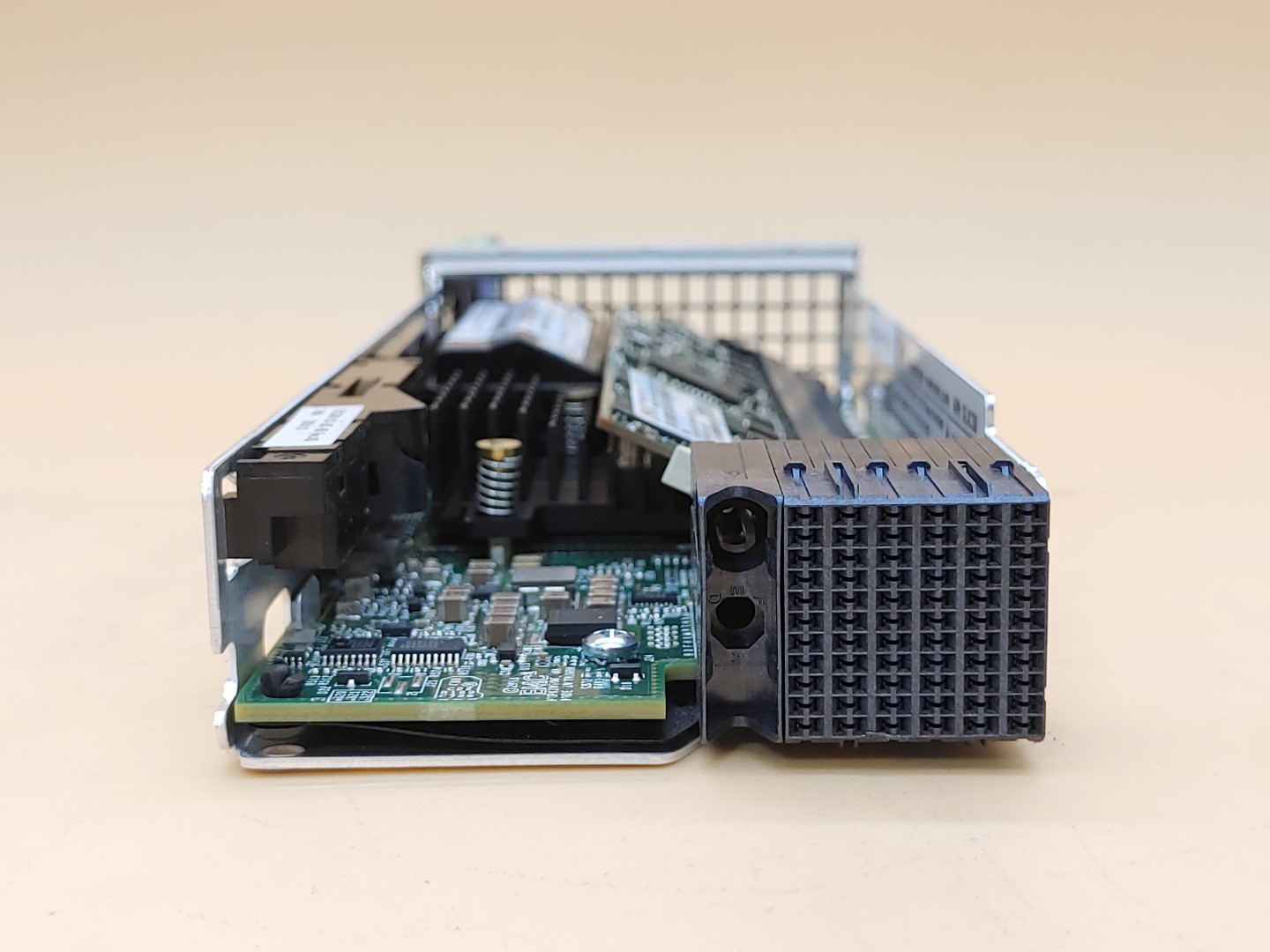 EMC SLIC50 NVRAM 8GB v3 Module for DD9500 9800 Storage (303-299-000B-04) - Image 4