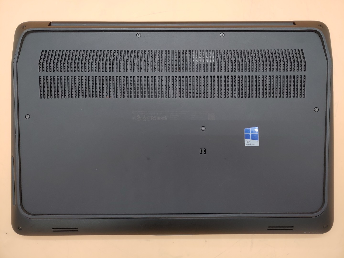 HP ZBook 15 G3 Xeon E3-1505M v5 32GB 512GB M2000M **BAD BATTERY** *NO OS/NO AC* - Image 6