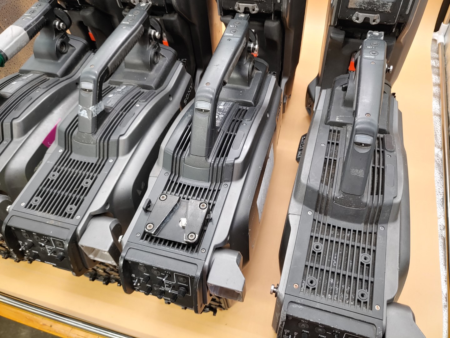 LOT of (8) Sony HXC-100 HD Triax Studio Pro Color Camera *POWER TEST ONLY* *READ - Image 9