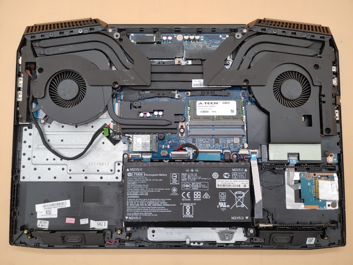 HP Omen 17-an012dx 17.3" i7-7700HQ 16GB RX 580 *NO HDD/NO SSD/NO OS/NO AC* *READ - Image 7