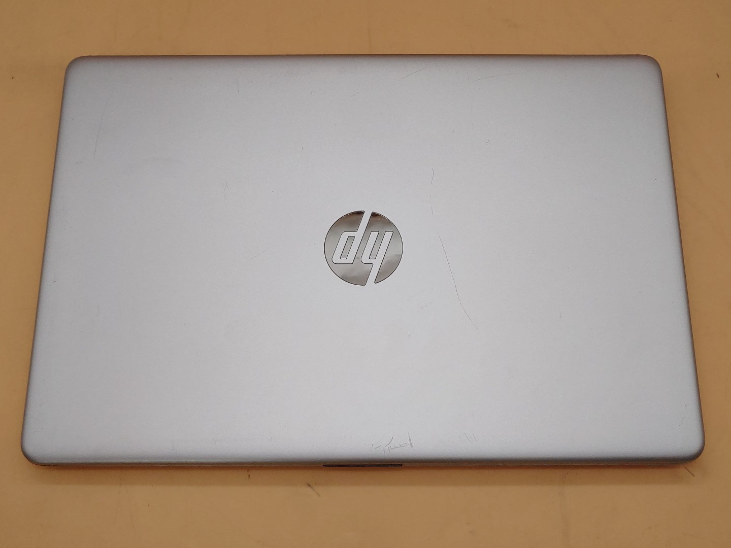 HP Notebook 15-dy1076nr 15.6" i5-1035G1 *NO RAM/NO SSD/NO AC* **CRACKED SCREEN** - Image 5