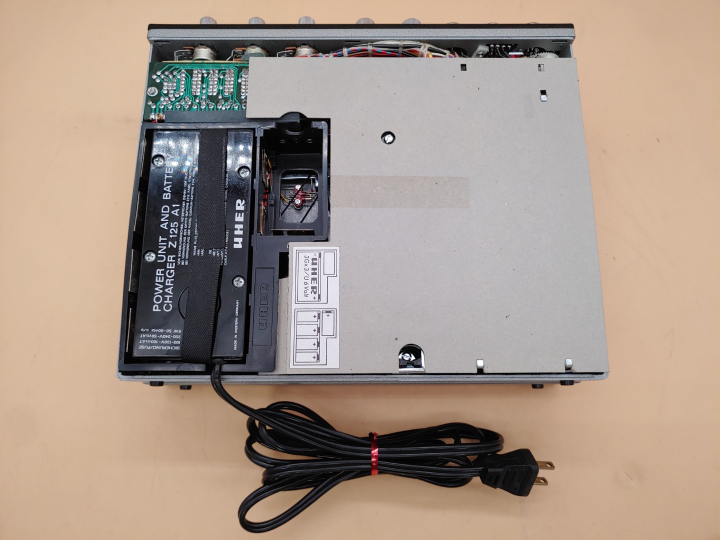 UHER 4400 Report Monitor 4-Channel Tape Recorder Reporter **NO POWER** **READ** - Image 12