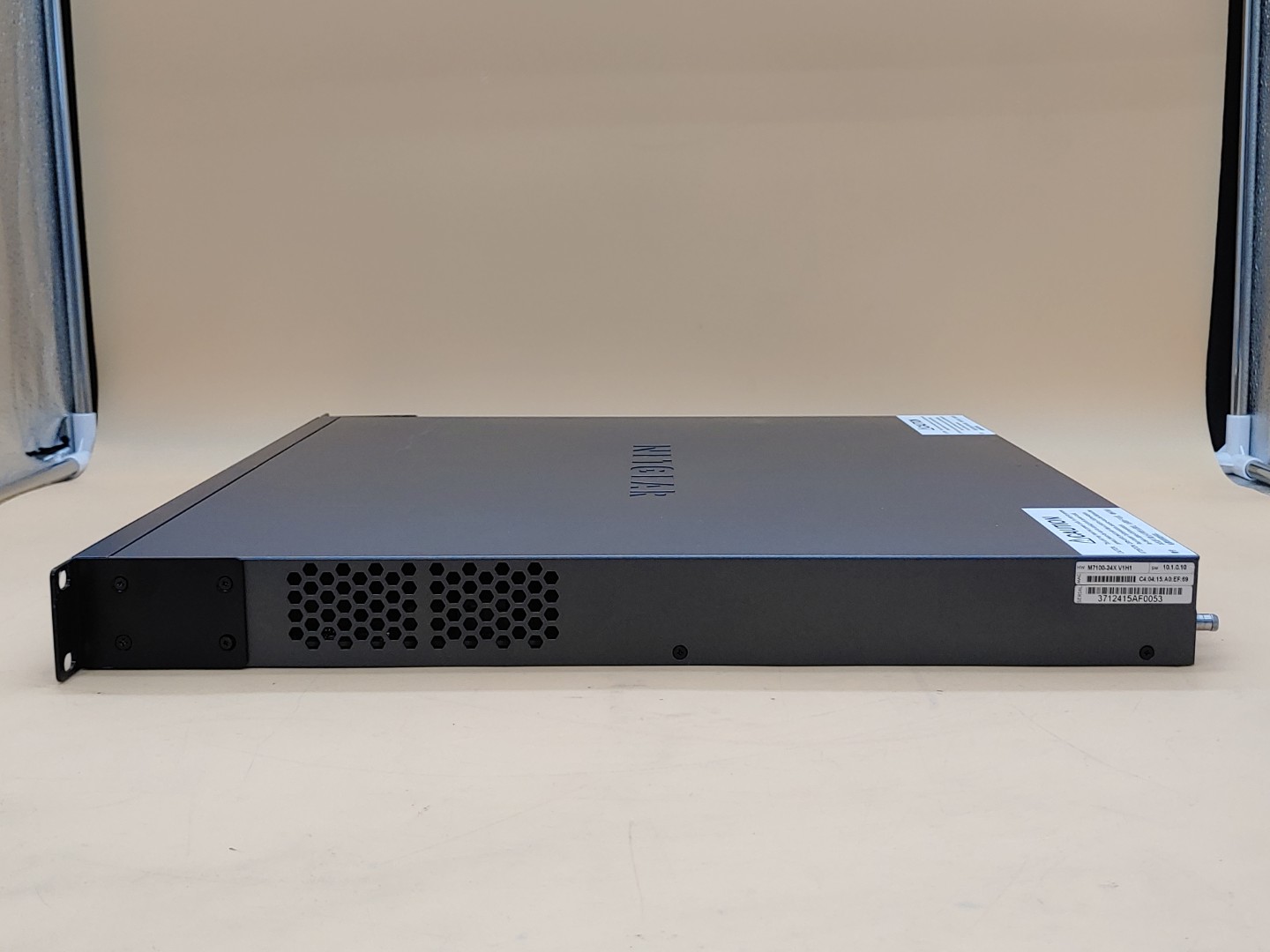 Netgear ProSafe M7100-24X V1H1 10G L2+ 24-Port Managed Switch w/ x2 PSU & Ears - Image 6