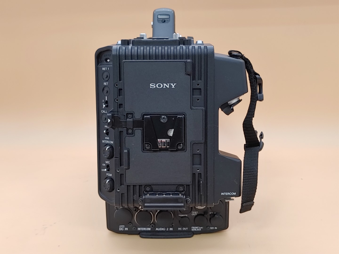 Sony HXC-D70 Studio HD Camcorder w/ CA-FB70 ✔✔✔ **NO LENS OR BATT** - Image 7