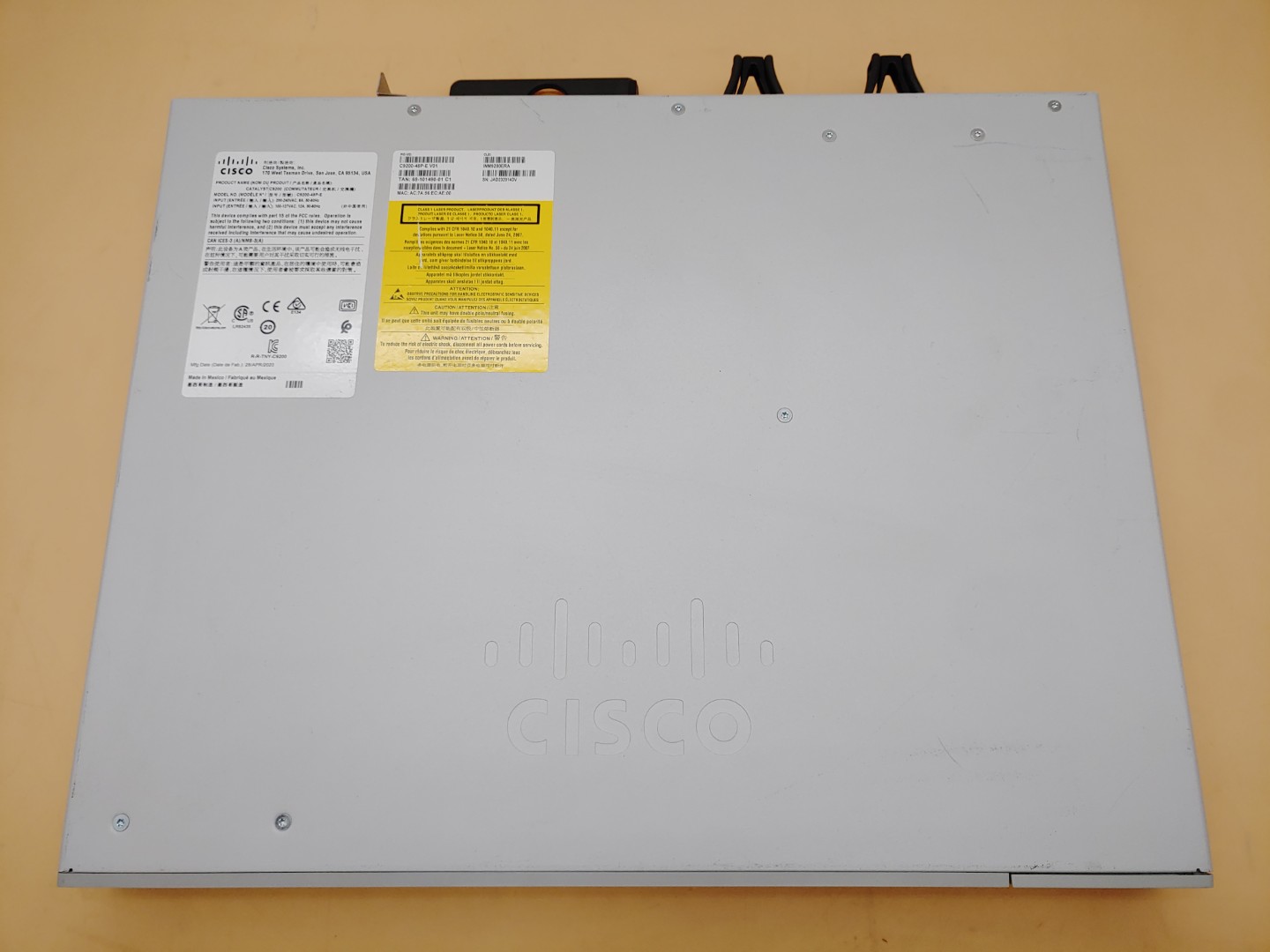 Cisco Catalyst 9200 48-Port PoE+ Network Switch w/ x1 PSU (C9200-48P-E V01) - Image 4