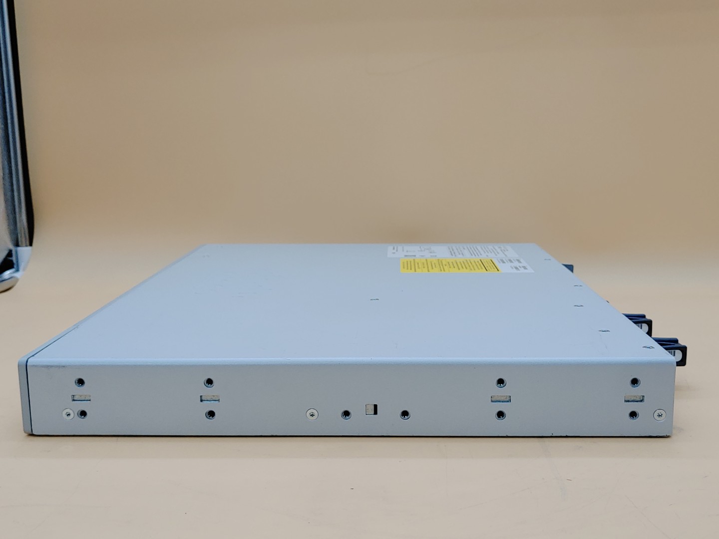 Cisco Catalyst 9200 48-Port PoE+ Network Switch w/ x1 PSU (C9200-48P-E V01) - Image 7
