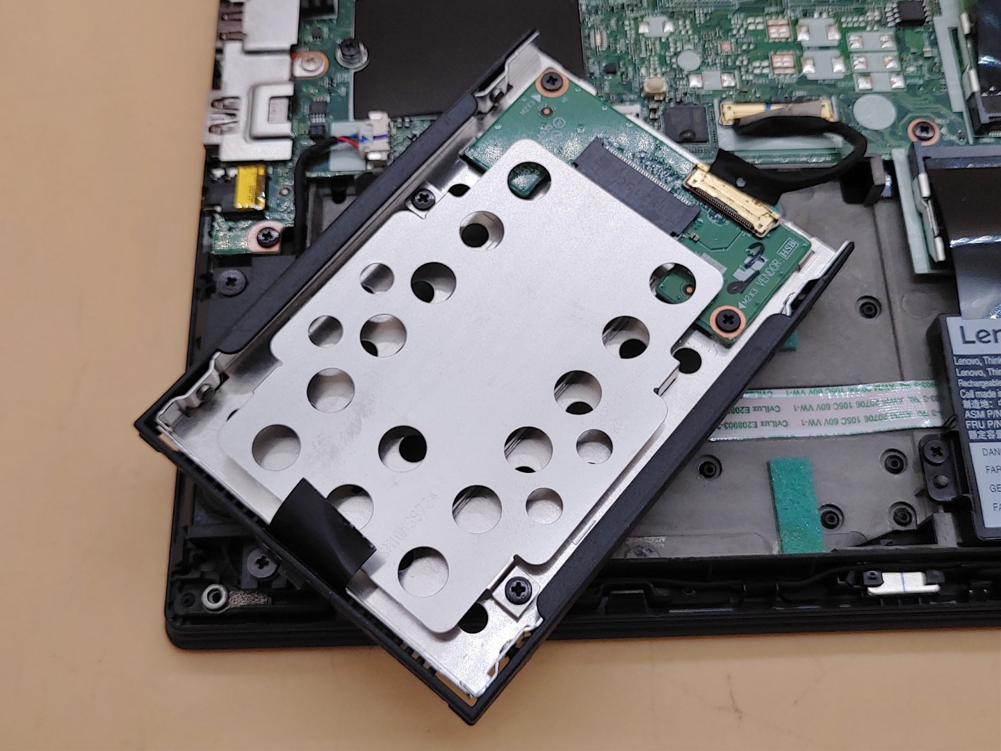 Lenovo ThinkPad T480 14" i5-8350U 8GB **NO SSD/NO AC** **NO POWER (DOA)** *READ* - Image 8